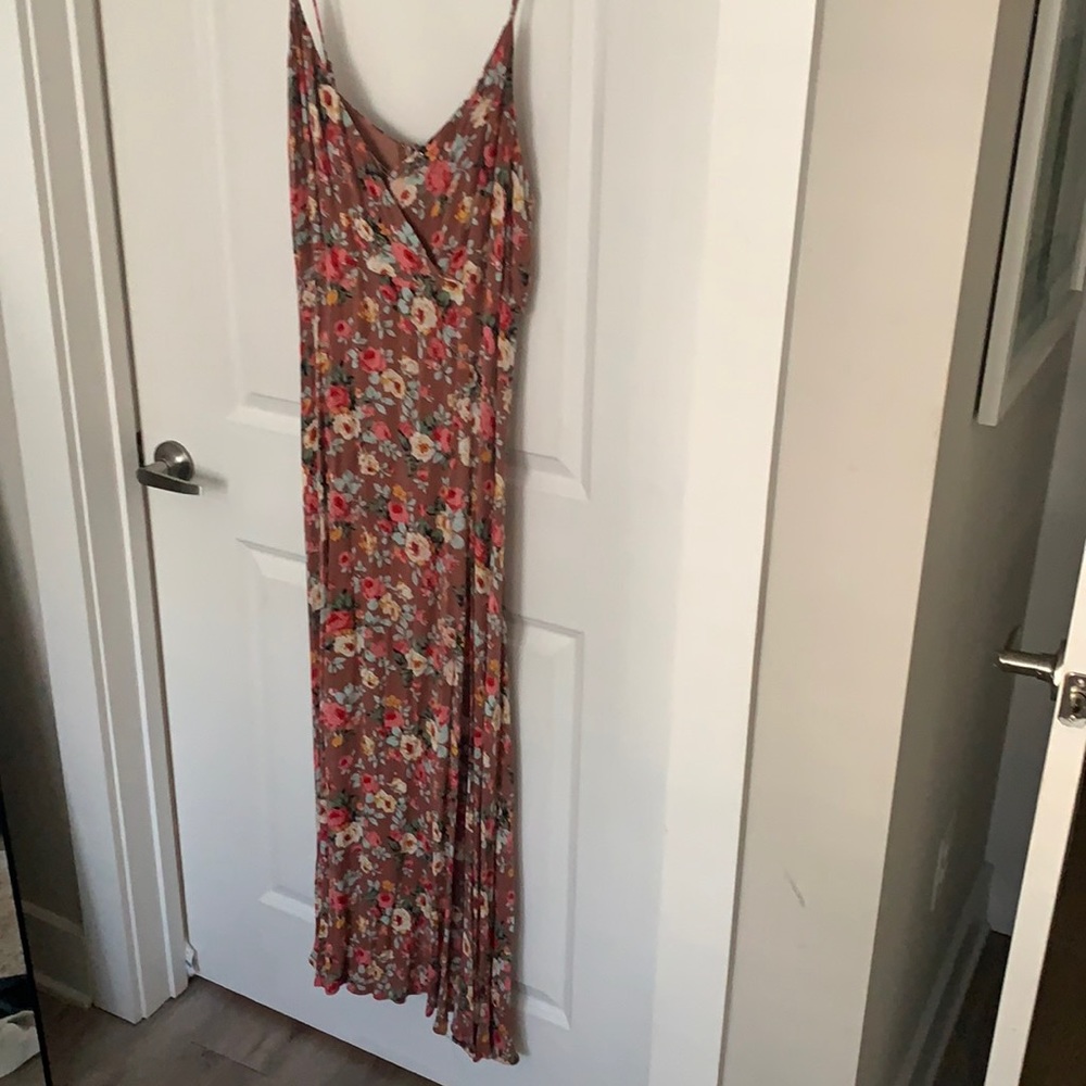 Spaghetti strap floral dress with slit